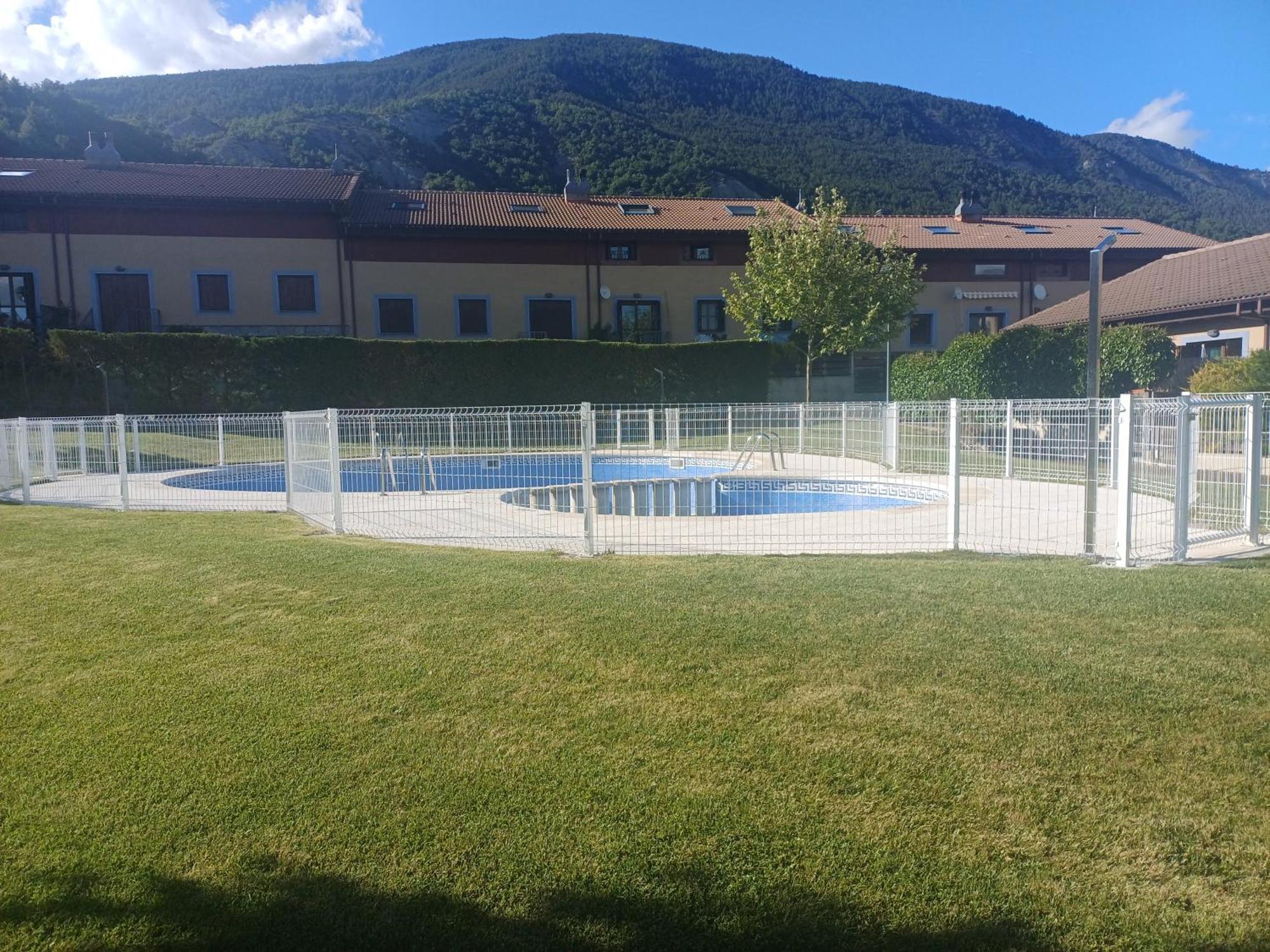 Casa Vsl-Tena Villa Sorripas Esterno foto